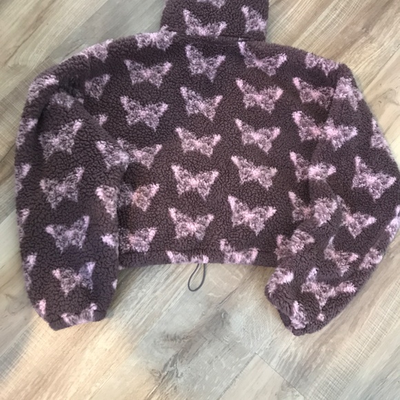 Pullover - Picture 3 of 3